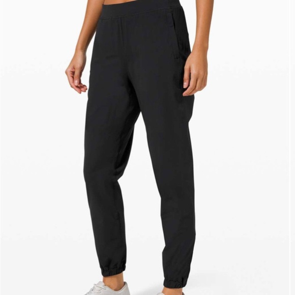 Lululemon Women’s Adapted Jogger 28” Size 10 Black
